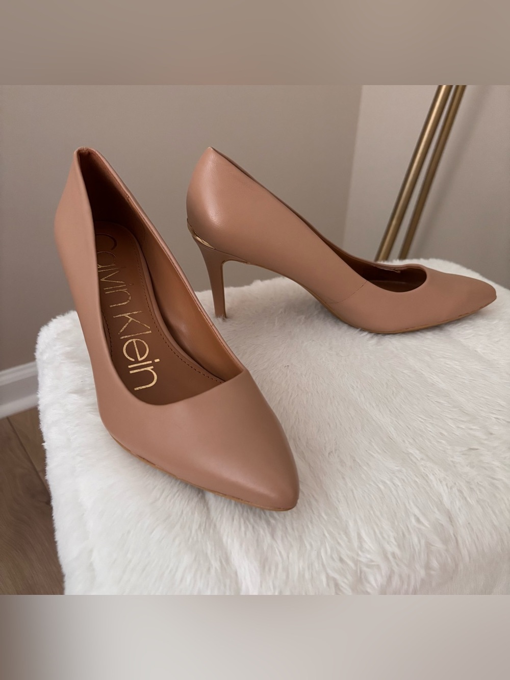 Women’s Calvin Klein Nude Heels sz 6.5 Gayle Classic Pointed Toe Stiletto Pumps